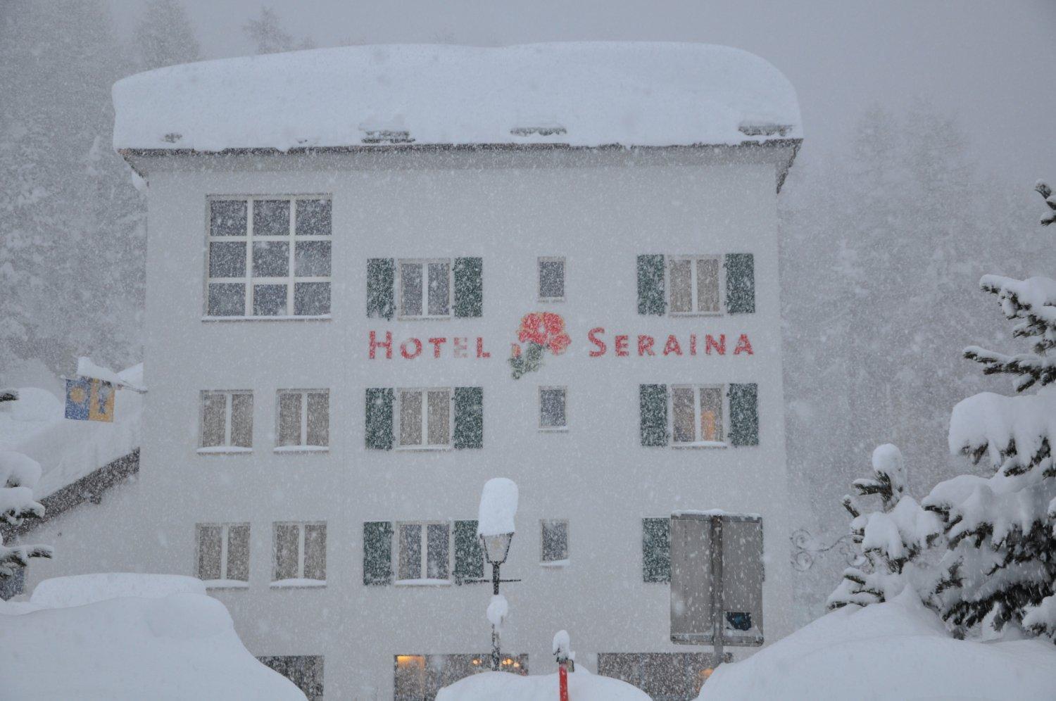 סילס מריה Hotel Seraina מראה חיצוני תמונה