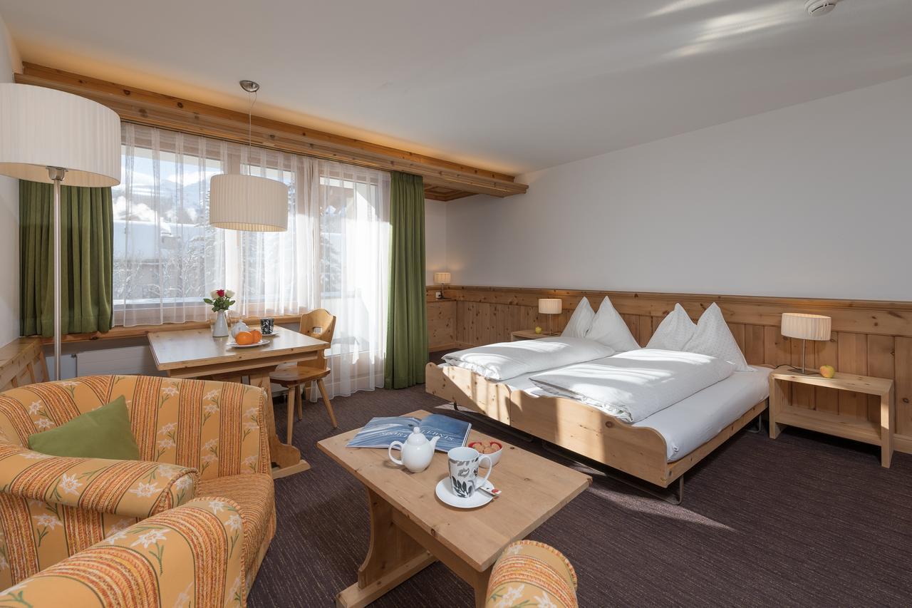 סילס מריה Hotel Seraina מראה חיצוני תמונה